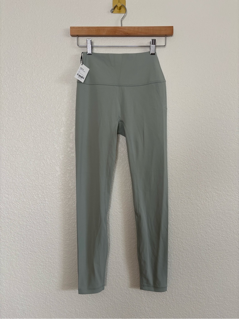 INGIA Sage Green High Rise Leggings Small NWT